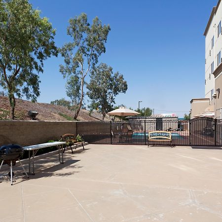 Holiday Inn Express & Suites Bakersfield Central By Ihg Zimmer foto