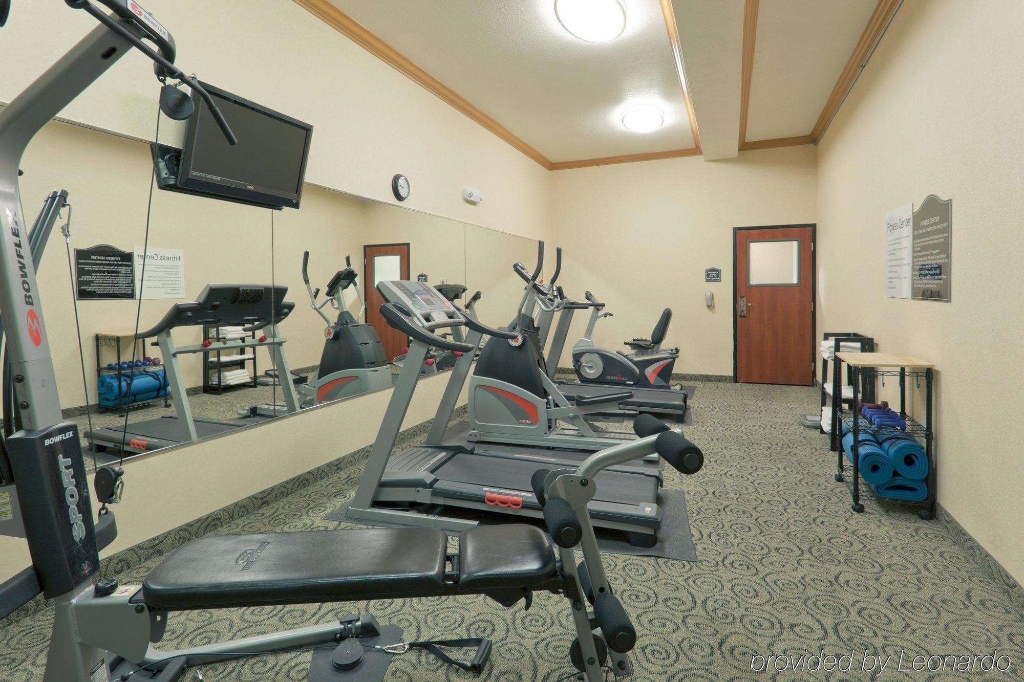Holiday Inn Express & Suites Bakersfield Central By Ihg Einrichtungen foto